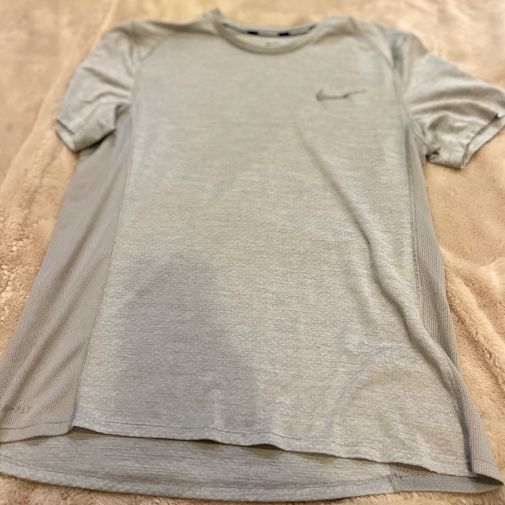 Gray Mesh Men’s Dri-Fit Good Condition